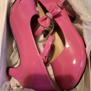 Elegant Pink Women's Shoes with Bow Accent